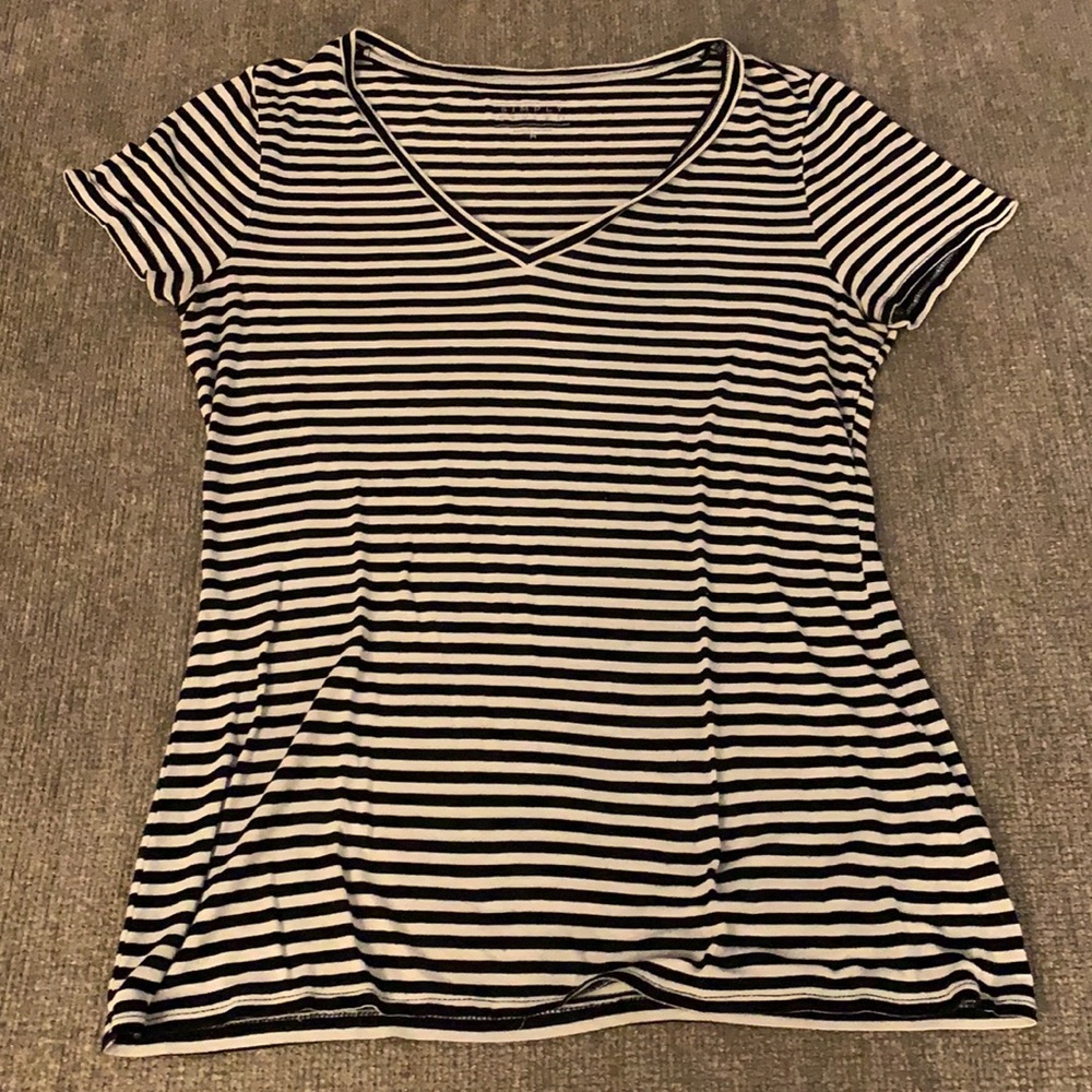 Striped vneck shirt